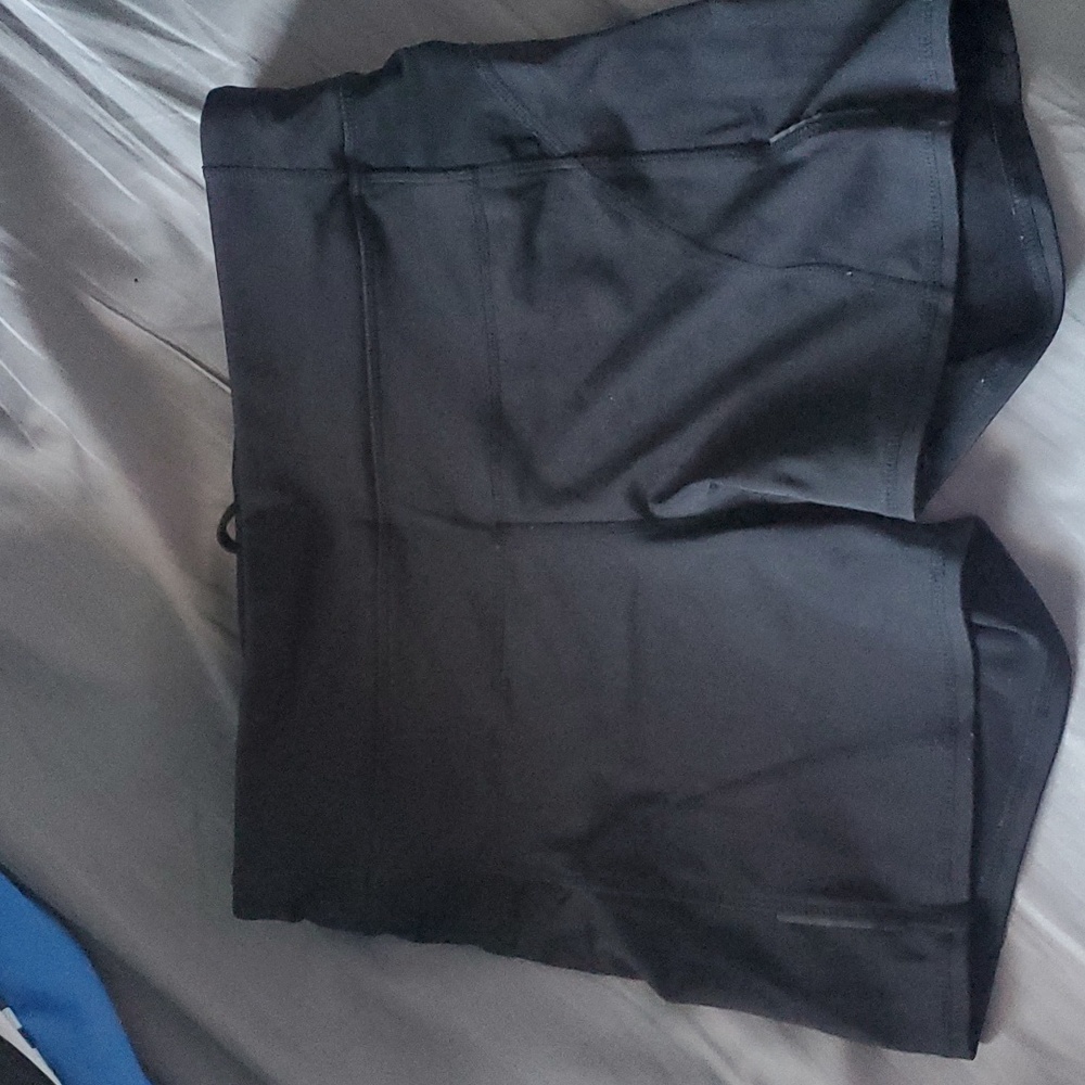 Athleta bikers shorts